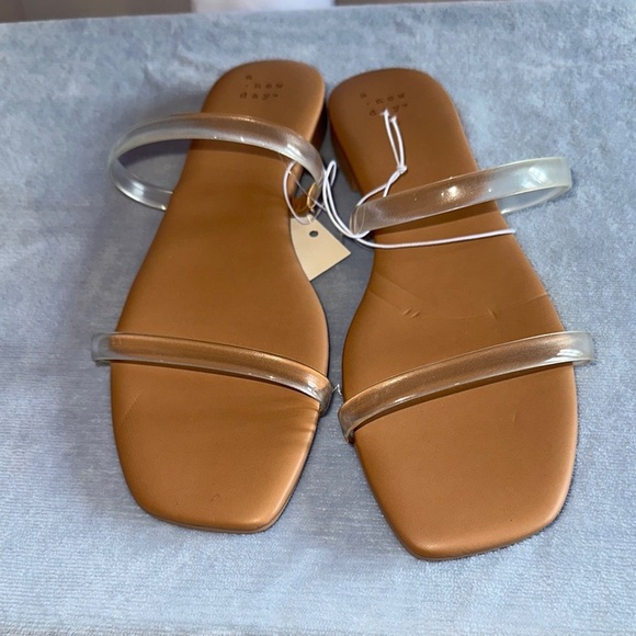 A New Day Women's Tan Sandals - Picture 4 of 6